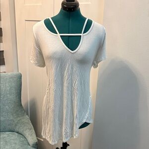 Elegant White Strappy V-Neck Women's Top